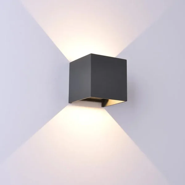 buitenlamp_kubus_zwart_ve_1.webp Fashion Straluma Buitenlamp kubus zwart verstelbaar IP54