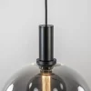 chique_lichts_hanglamp_zw_2-2.webp Outlet Straluma Chique 3-lichts hanglamp zwart met smoke glazen bollen