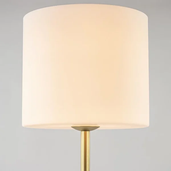 chique_vloerlamp_mat_goud_2.webp Discount Straluma Chique vloerlamp mat goud met mat witte glazen kap