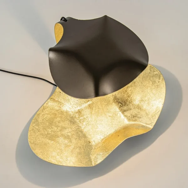 design_led_tafellamp_bron_2.webp Best Straluma Design LED Tafellamp brons met goldleaf