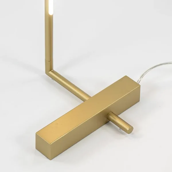 design_led_vloerlamp_goud_2.webp Clearance Straluma Design LED vloerlamp goud verstelbaar