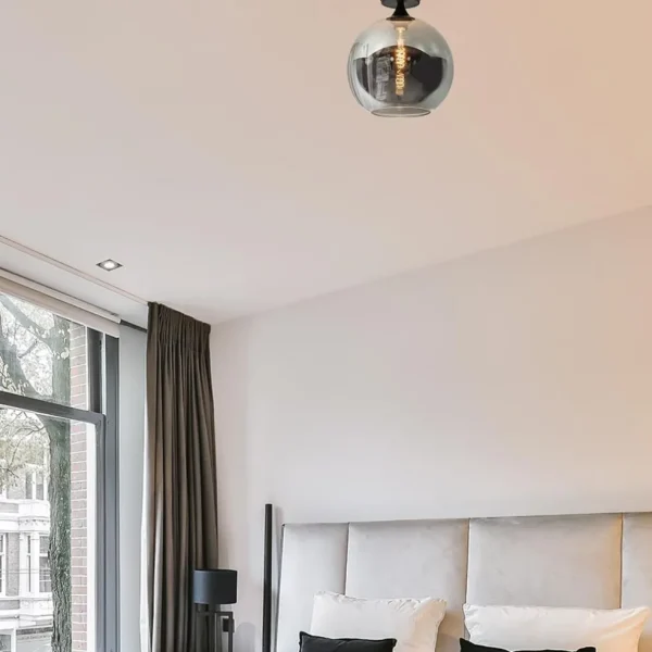 globe_plafondlamp_zwart_m_4.webp Sale Straluma Globe plafondlamp zwart met smoke/titanium glas 30 cm