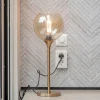 Discount Straluma Gouden tafellamp met amber glazen bol 20 cm