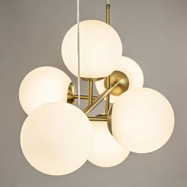 hanglamp_l_brass_met_opaa_2.webp Store Straluma Hanglamp 6L brass met opaal bolglas