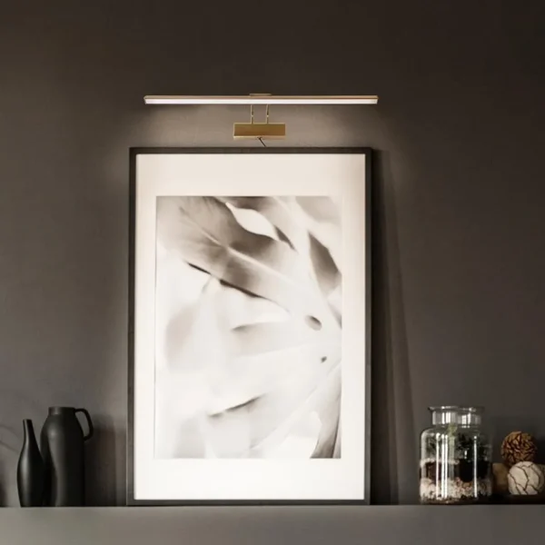 klassieke_schilderij_wand_4.webp Discount Straluma Klassieke schilderij wandlamp brons met LED