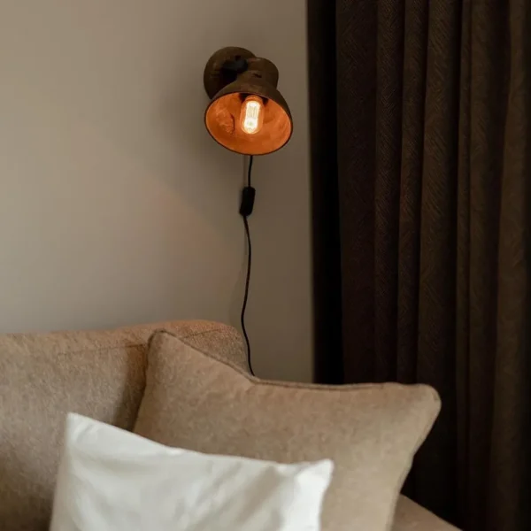 light_amp_living_wandlamp_4.webp Clearance Straluma Light & Living wandlamp Ilanio hout met metaal