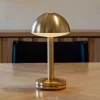 luxe_led_tafellamp_oplaad_2.webp Best Straluma Luxe LED tafellamp oplaadbaar goud dimbaar