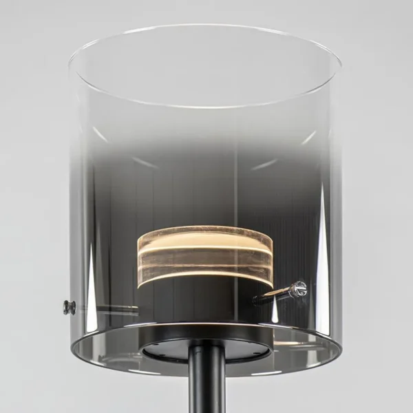 mat_zwarte_led_vloerlamp__2.webp Shop Straluma Mat zwarte LED vloerlamp met glazen kap helder/titanium