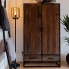 Outlet Straluma Mat zwarte vloerlamp met ruwe houten kap
