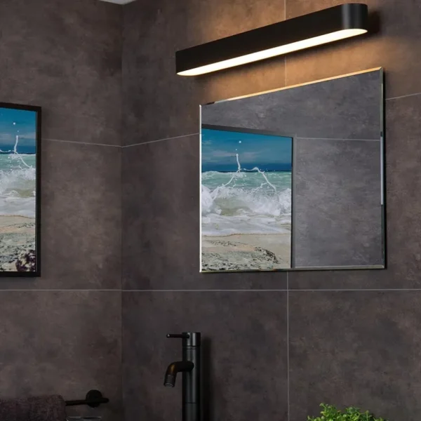 moderne_led_badkamer_wand_4.webp New Straluma Moderne LED badkamer wandlamp zwart 60 cm