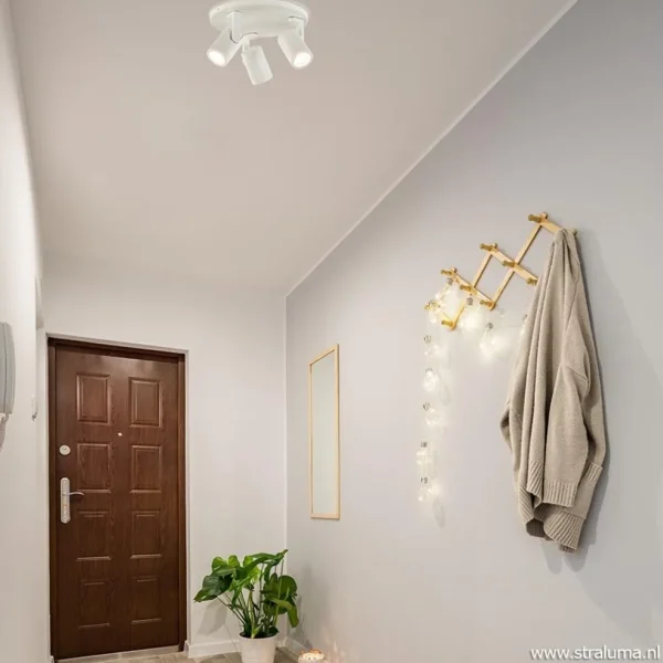 moderne_lichts_plafondspo_4.webp Online Straluma Moderne 3-lichts plafondspot wit metaal