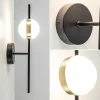 moderne_wandlamp_zwart_me_3.webp Online Straluma Moderne wandlamp zwart met witte bol incl LED