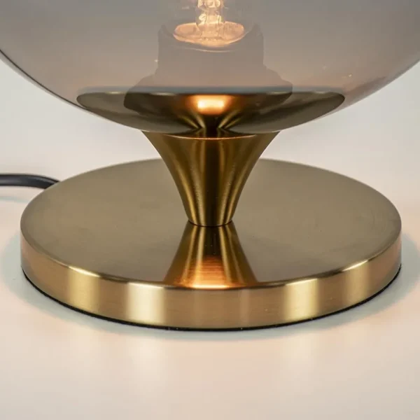 smoke_glazen_tafellamp_me_2.webp Best Sale Straluma Smoke glazen tafellamp met gouden voet