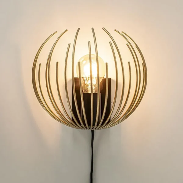 trendy_wandlamp_goud_met__2.webp Cheap Straluma Trendy wandlamp goud met zwart inclusief snoer