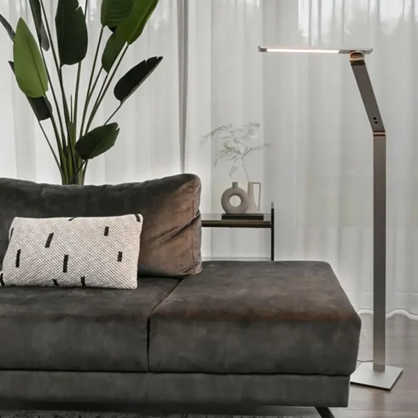 verstelbare_led_vloerlamp_4.webp Best Straluma Verstelbare LED vloerlamp geborsteld staal dimbaar