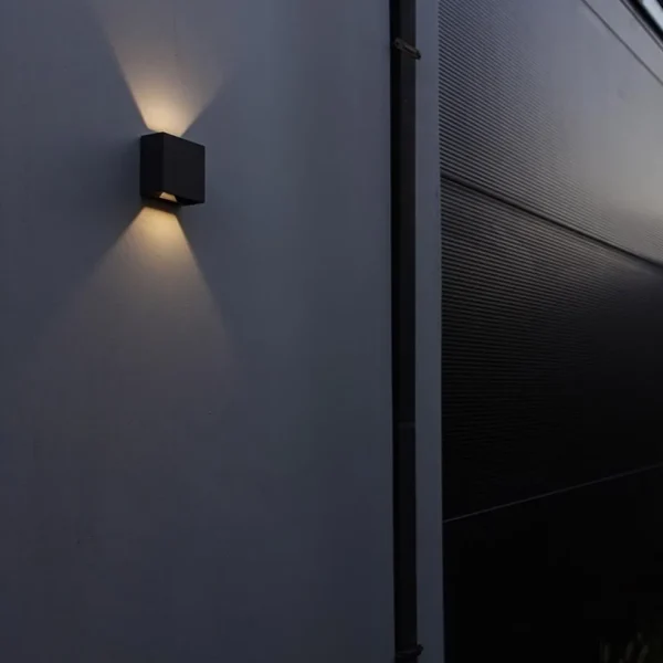 New Straluma Vierkante LED buitenlamp wand zwart up+down