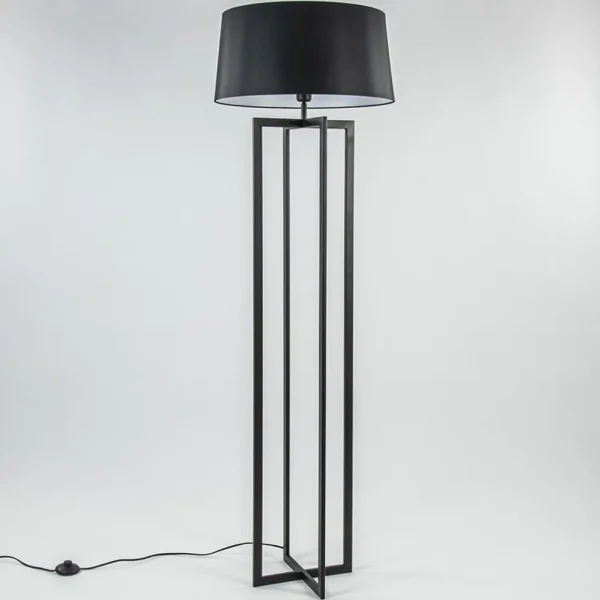 vloerlamp_mace_frame_zwar_2.webp Clearance Straluma Vloerlamp Mace frame zwart exclusief kap
