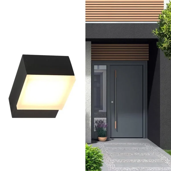 zwarte_buitenlamp_wand_in_4.webp Clearance Straluma Zwarte buitenlamp wand inclusief LED