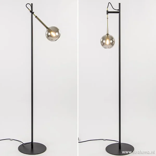 zwartmessing_vloerlamp_me_1.webp New Straluma Zwart/messing vloerlamp met smoke glas